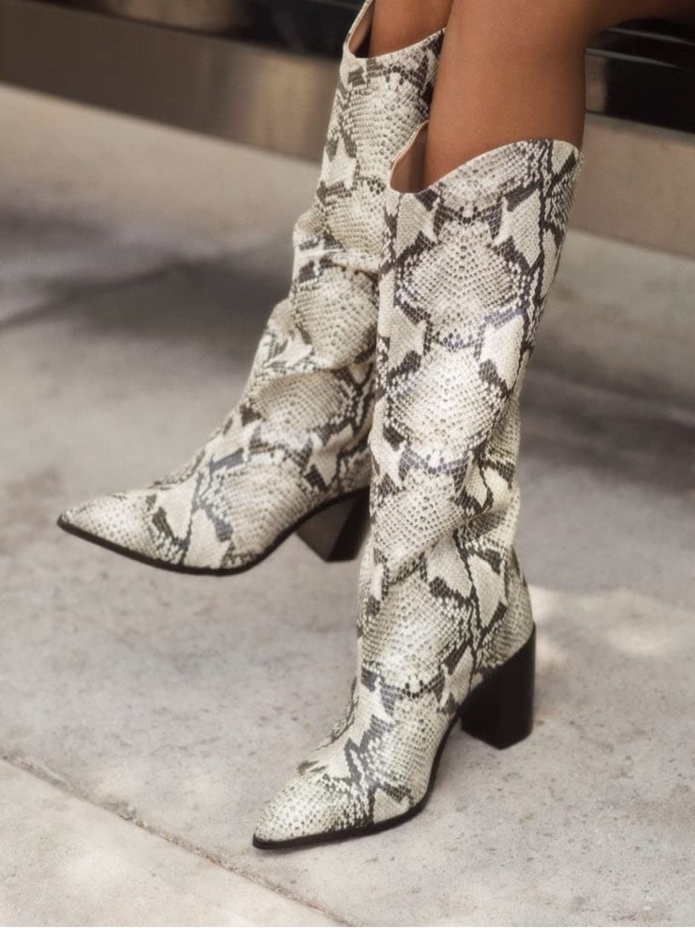 SCHUTZ Analeah Natural Snake size 8 M